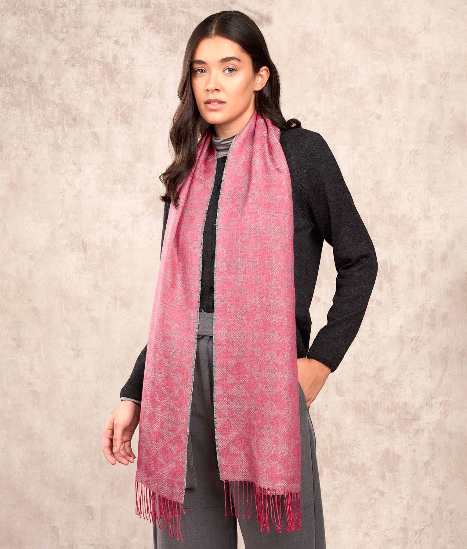 Bicolour Mosaic Pattern Jacquard - Scarf - Pink - Unisex