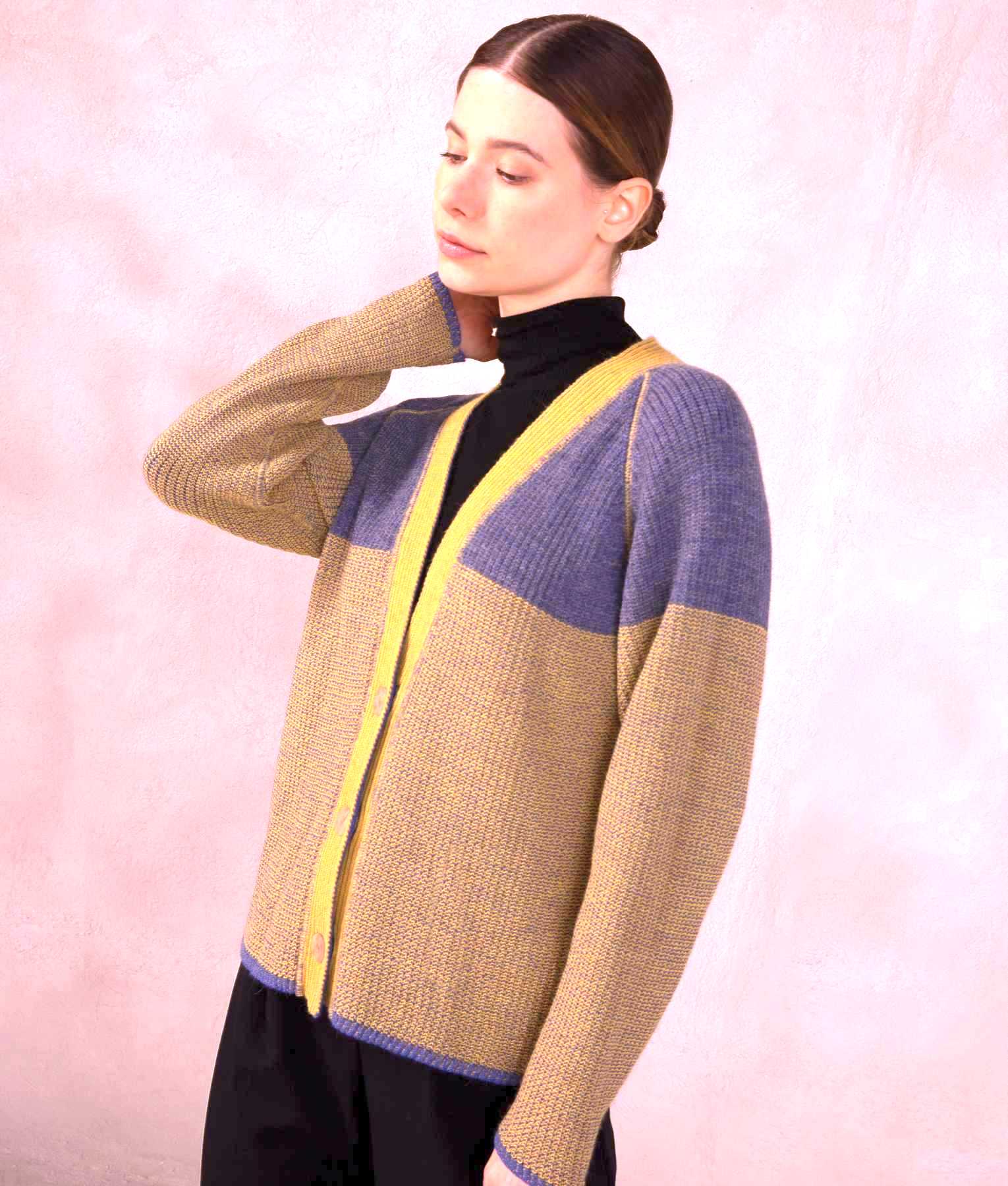 Reversible Ribbed Cardigan C001