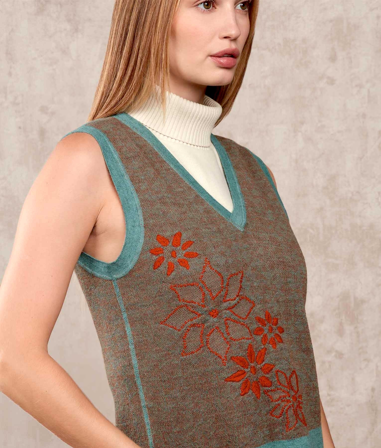 Heart Of Flowers - Vest - Multicoloured Teal - Women's