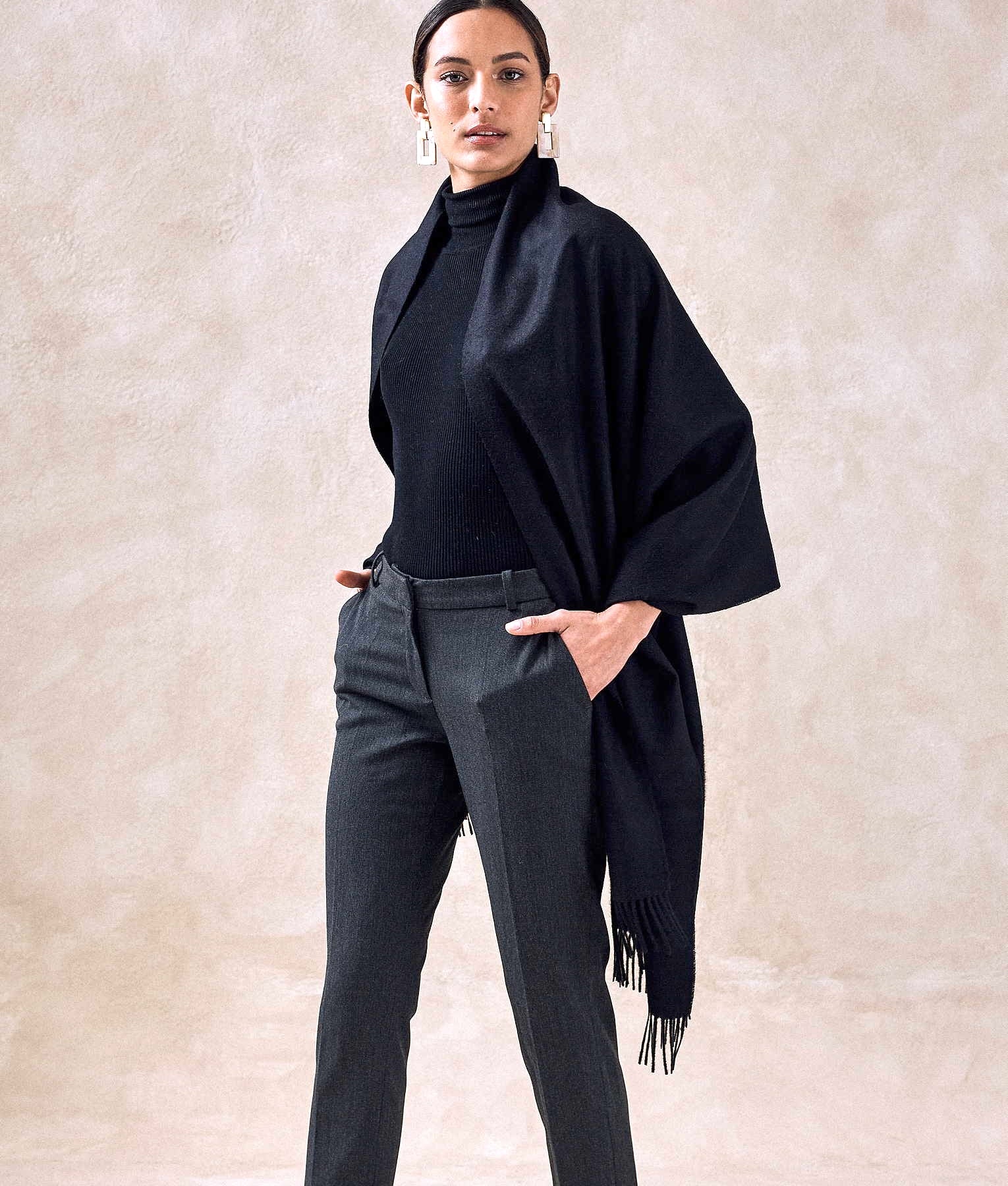 Premium Alpaca Shawl - Black - Unisex