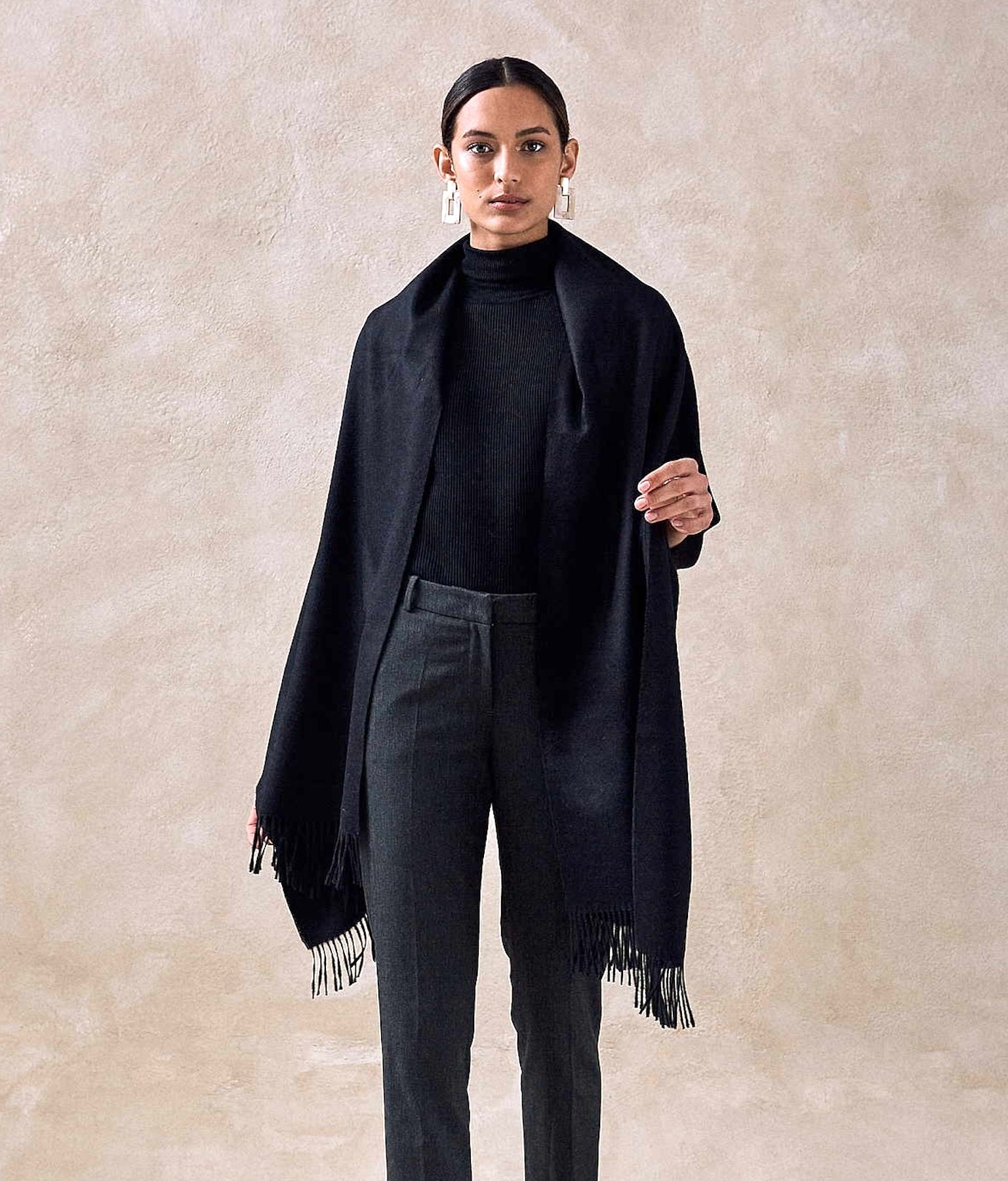 Premium Alpaca Shawl - Black - Unisex