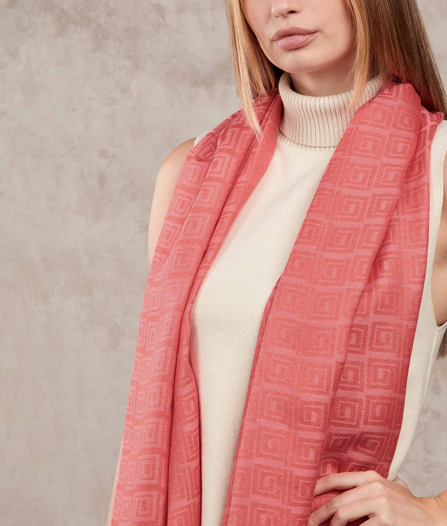 Sol - Shawl - Coral - Women's