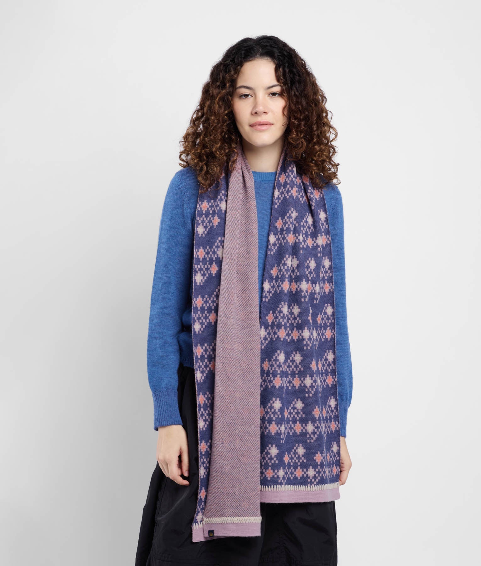 Cross View Jacquard Scarf C004