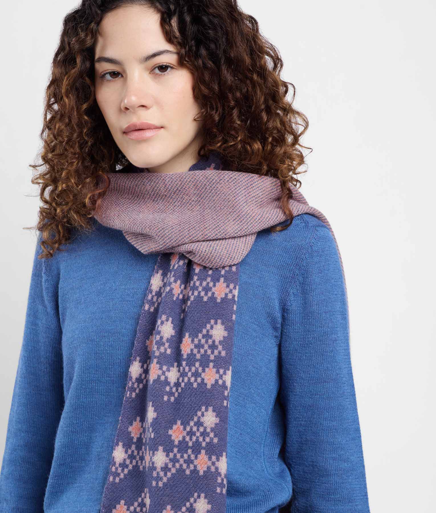 Cross View Jacquard Scarf C004