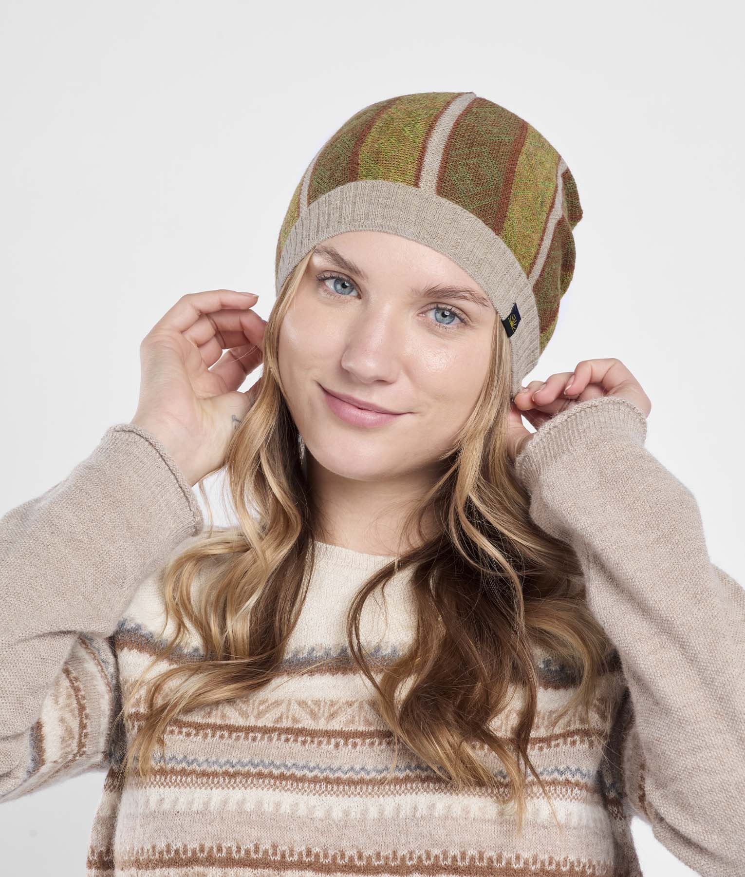 Las Huellas Beanie C001