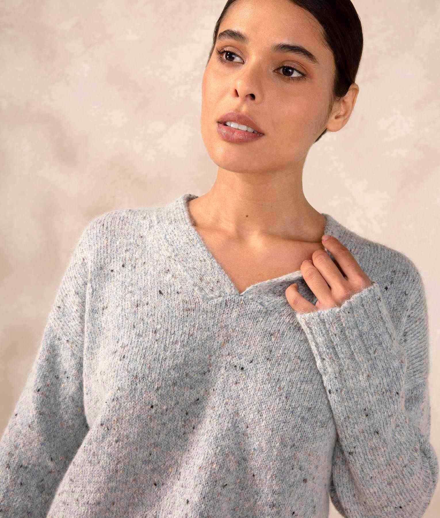 Easy Fit Jersey V Neck Pullover C002