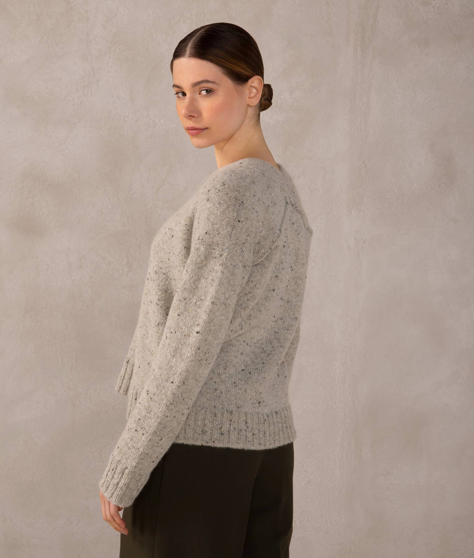Easy Fit Jersey V Neck Pullover C003