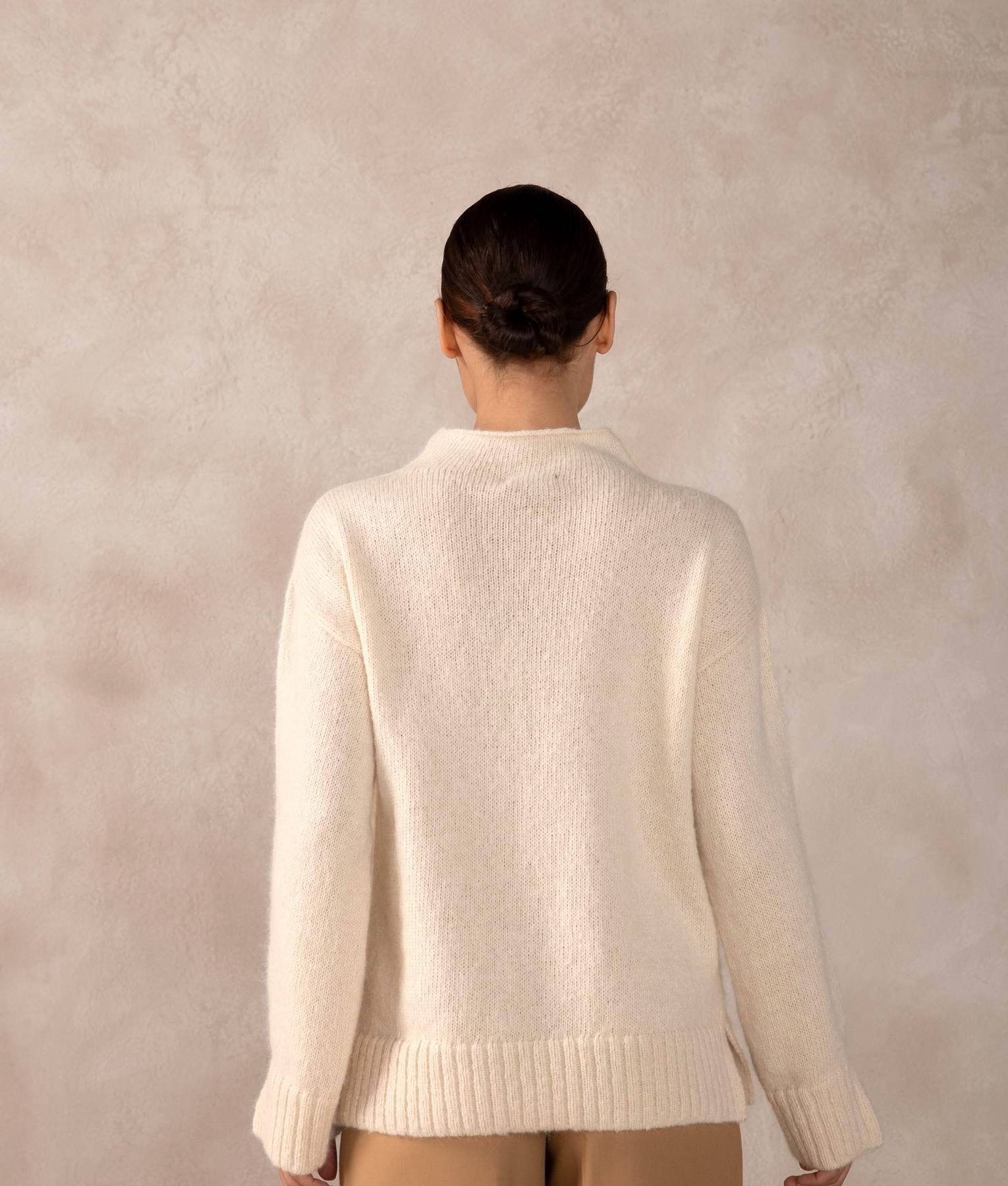 Easy Fit Jersey High Neck C003