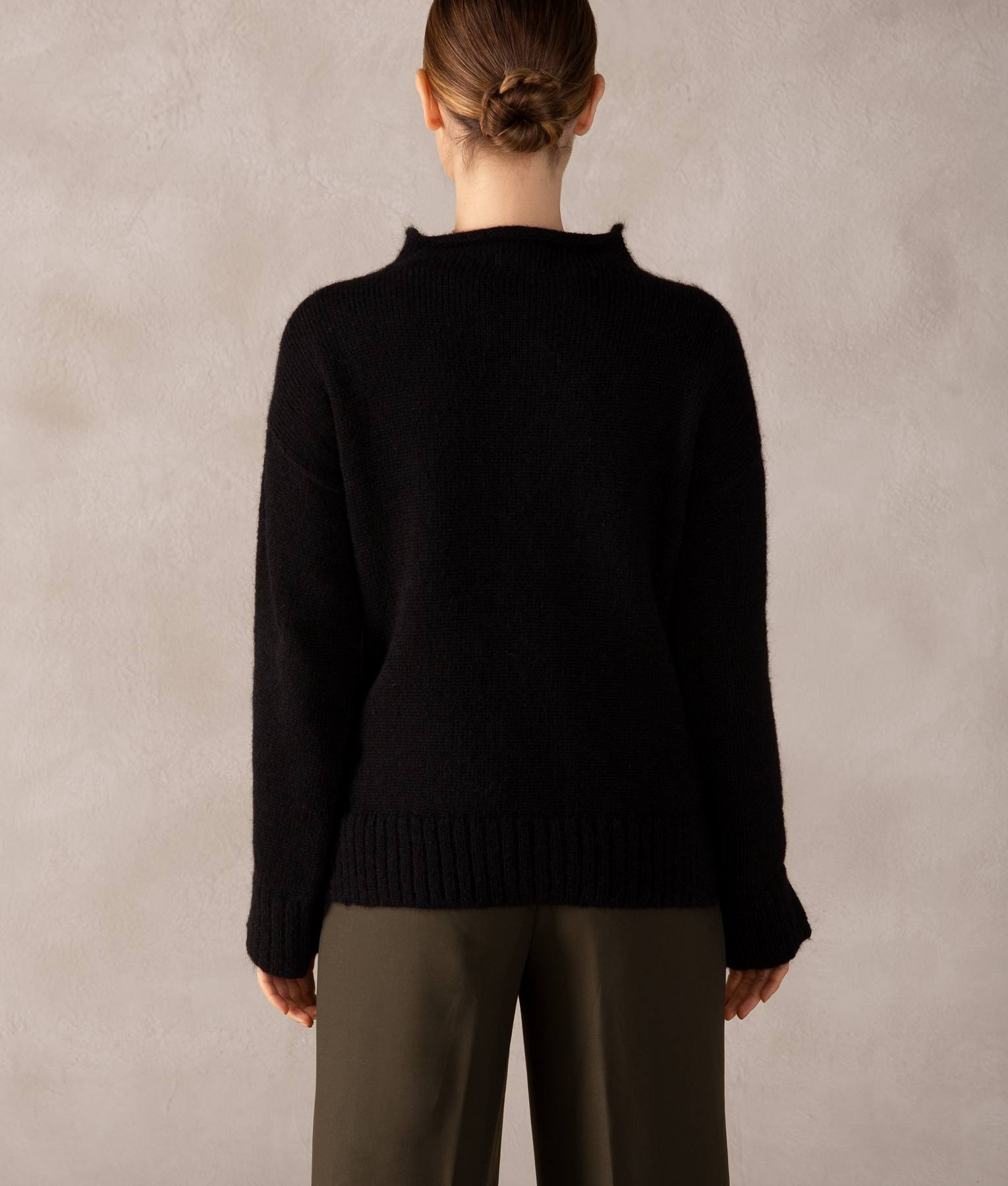 Easy Fit Jersey High Neck C005