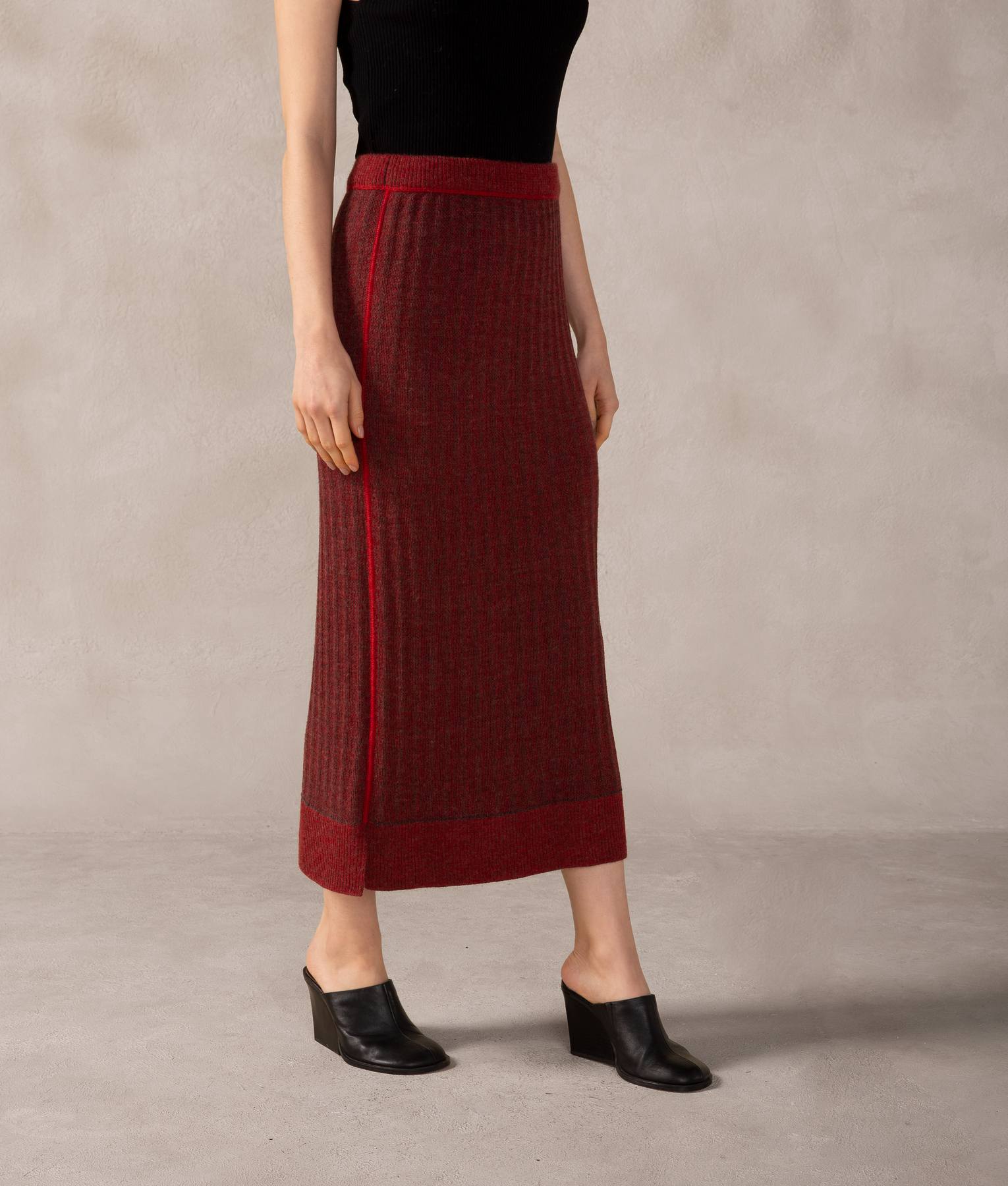 Reversible Ribbed Skirt C007