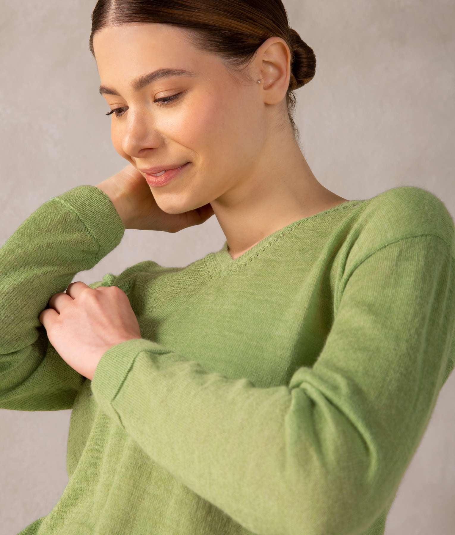 Basic Vee Pullover M5201
