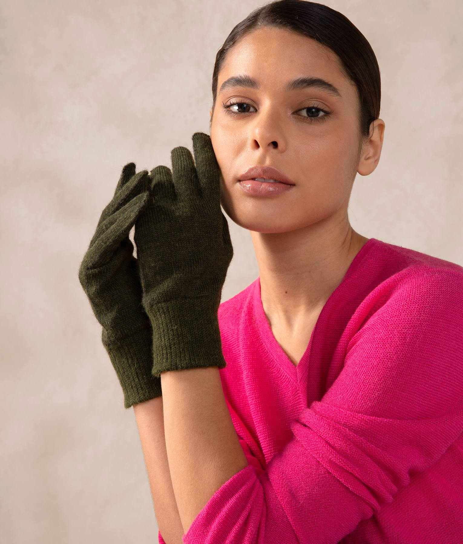 Reversible Gloves C004