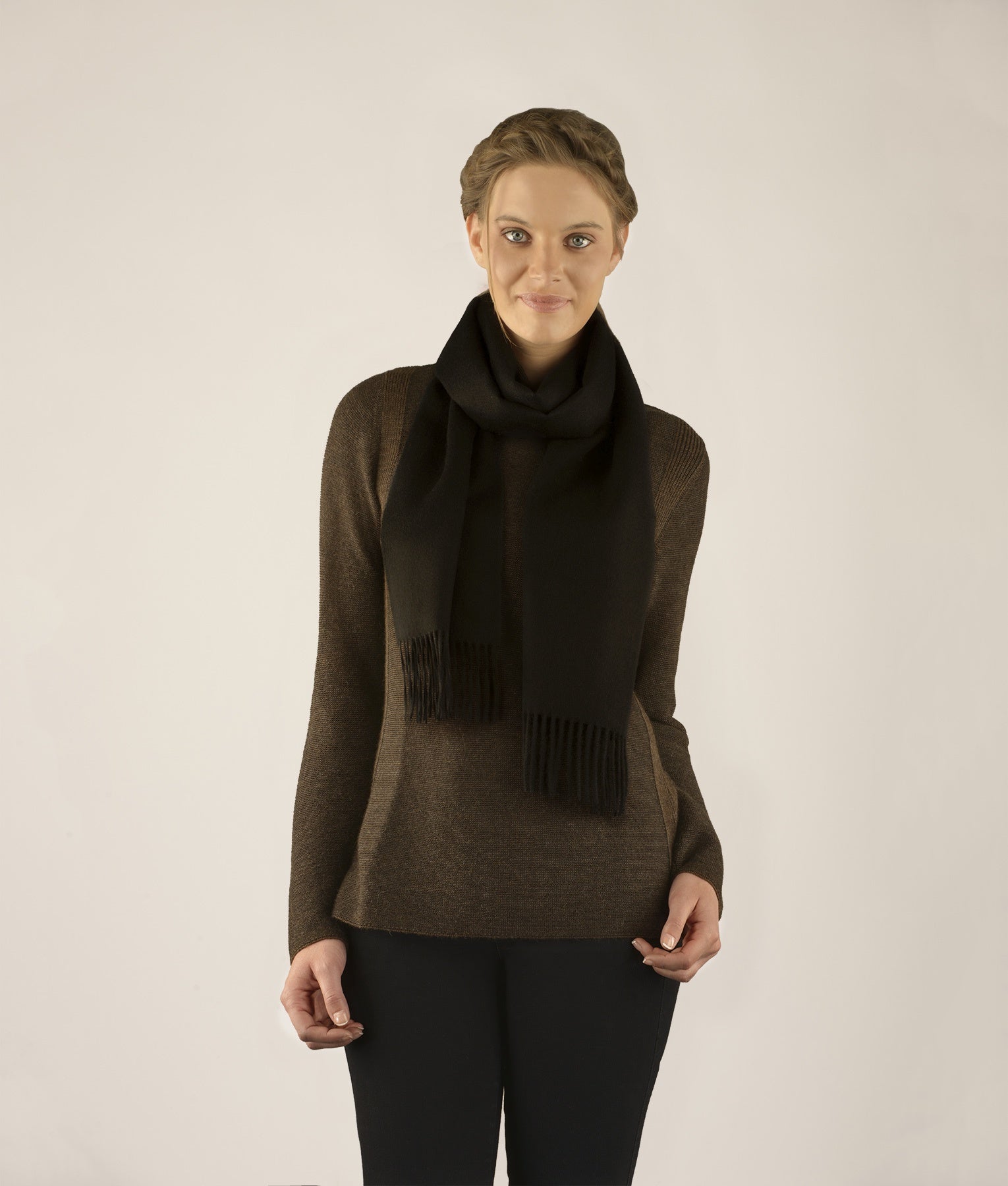 Premium Baby Alpaca Scarf in Black - Unisex - Sol Alpaca