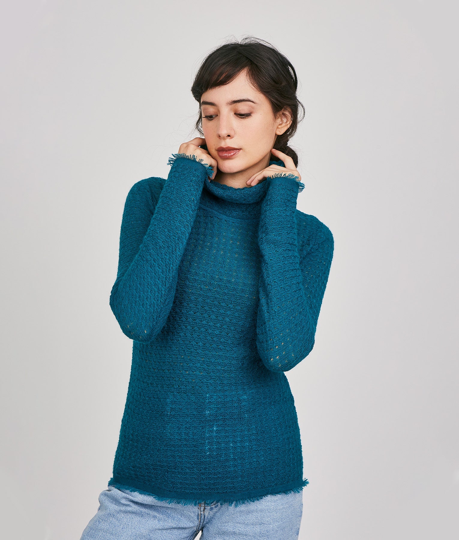 Light Cowl Neck Pullover VR6782