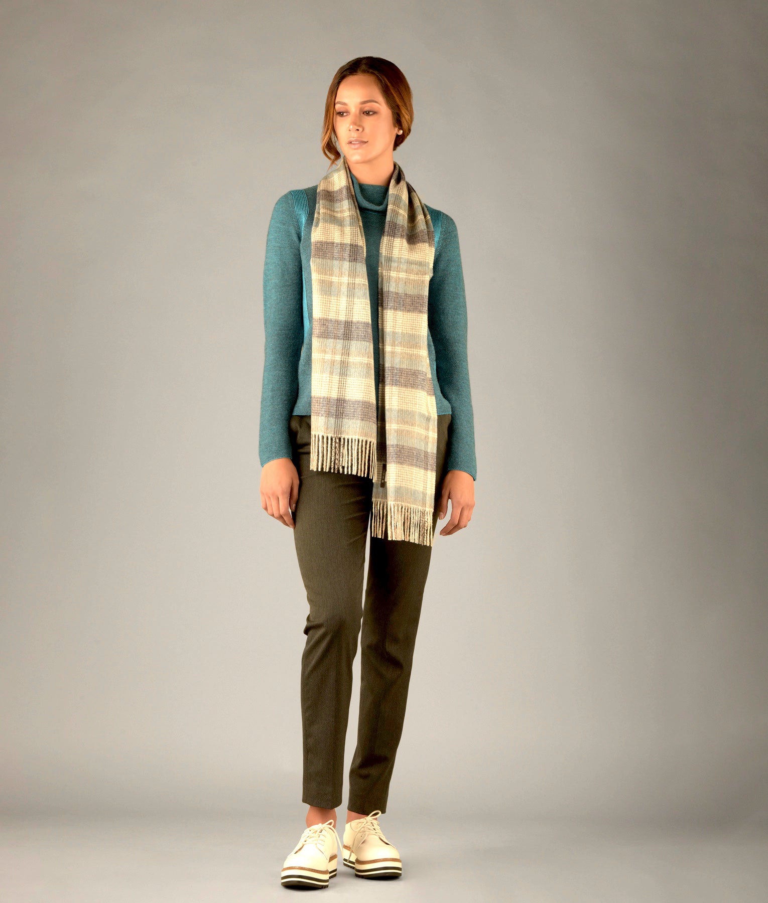 Classic tartan scarf 2 C001