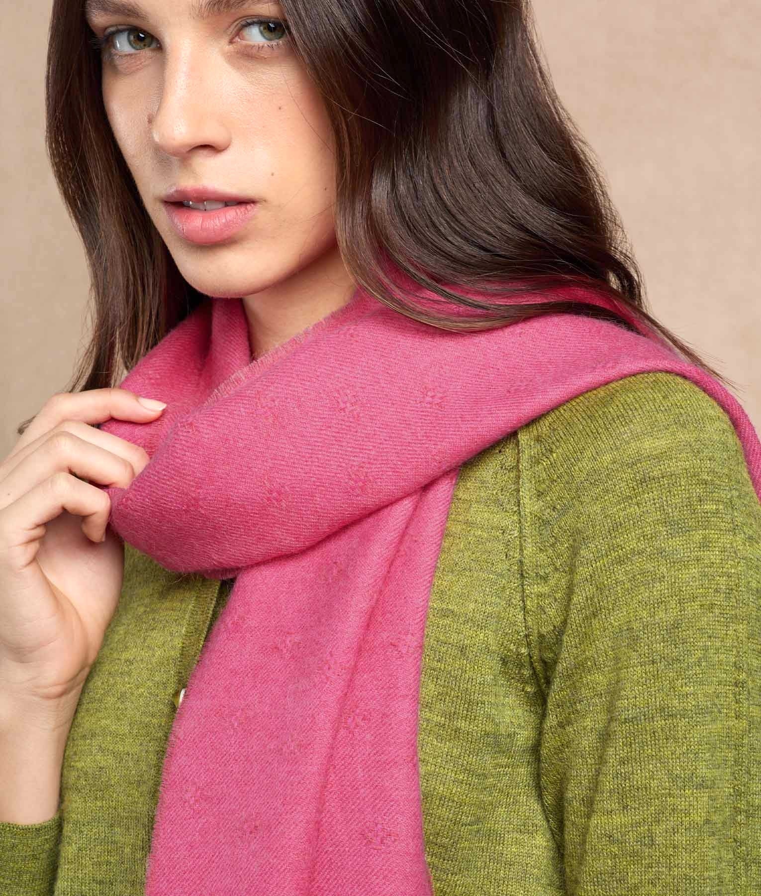 Los Adoquines Alpaca Scarf C013