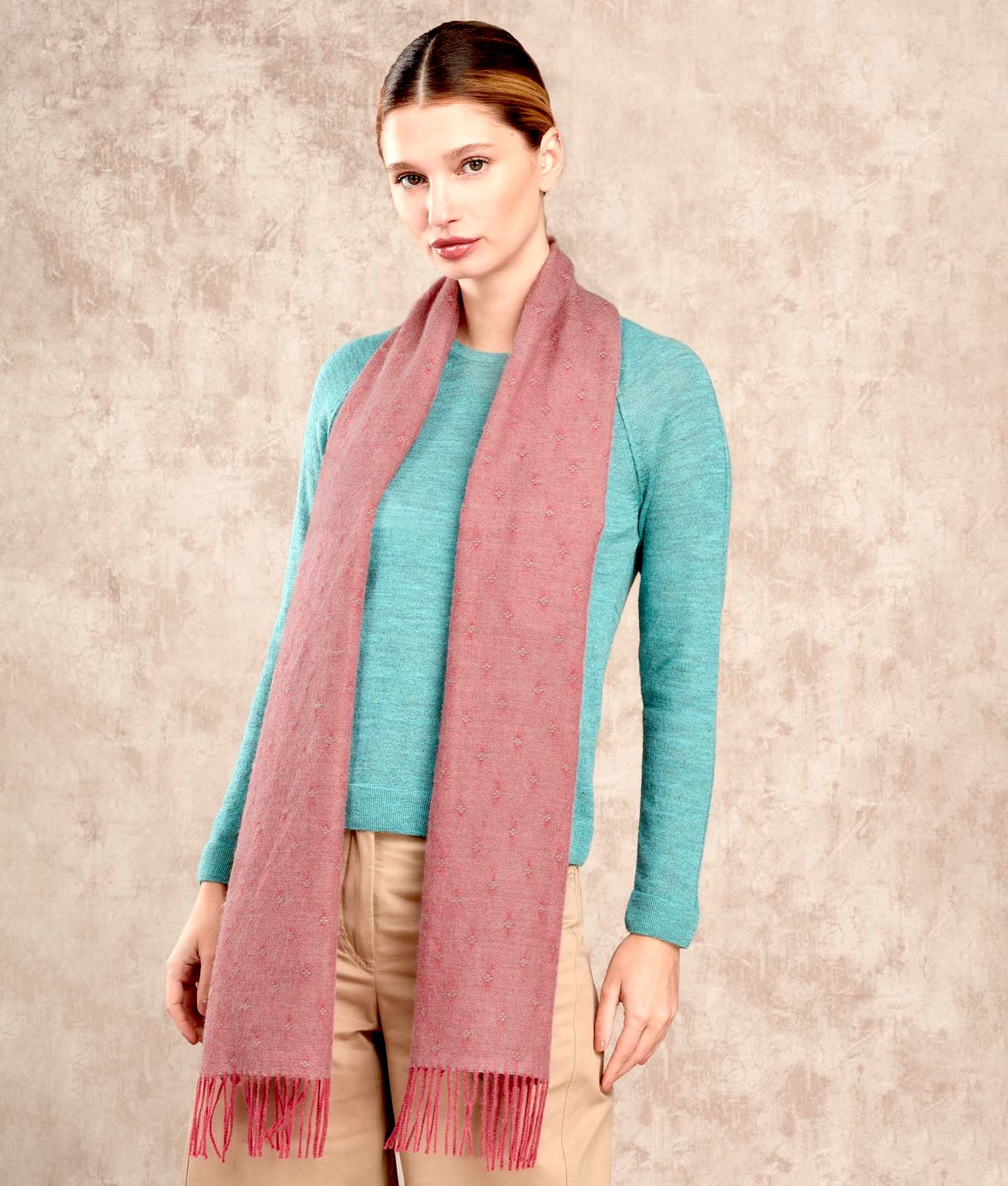 Los Adoquines Alpaca Scarf - Heather Cerise & Grey C007 - Unisex