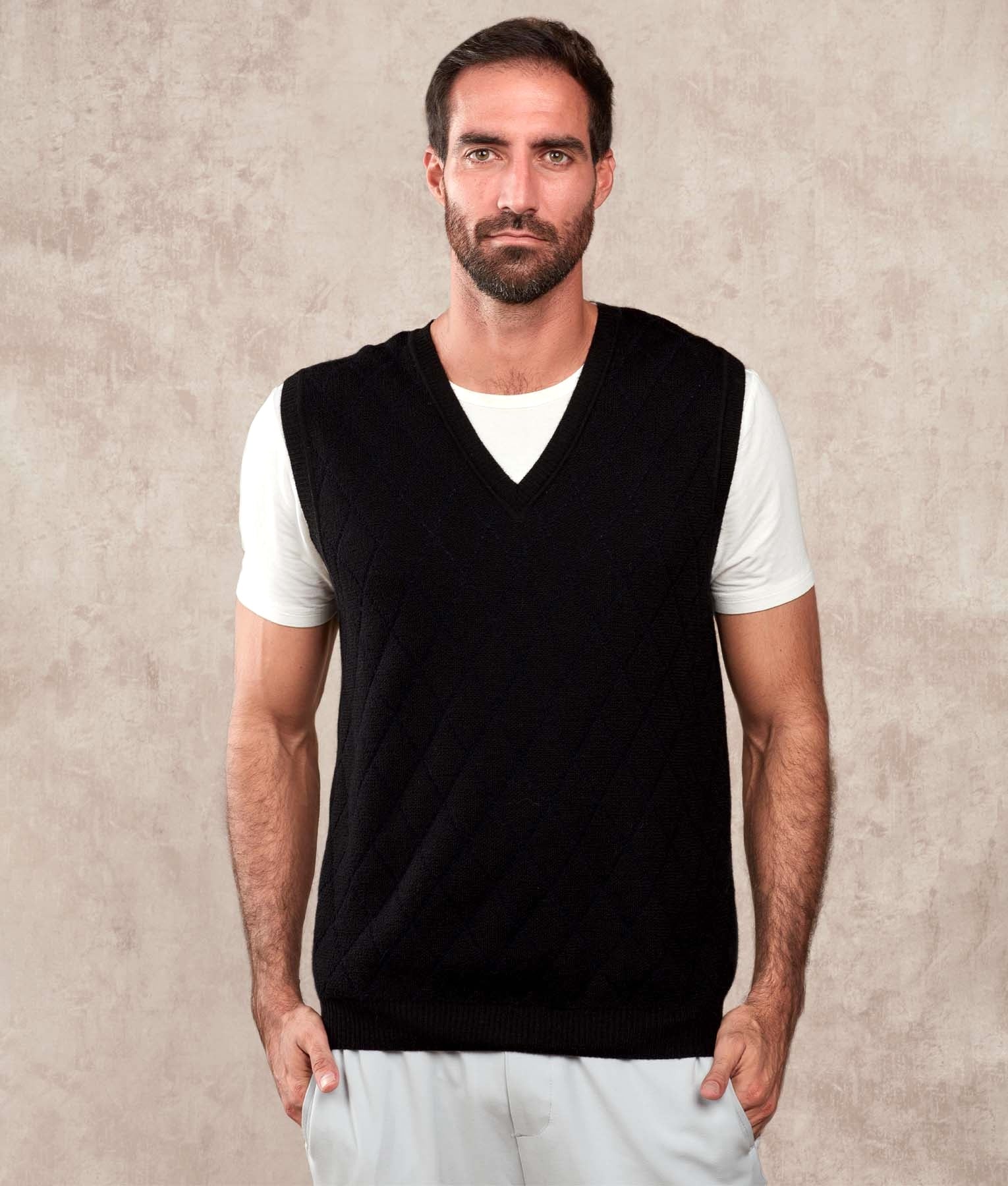 Los Cocos Alpaca Vest - Black C001 - Men's