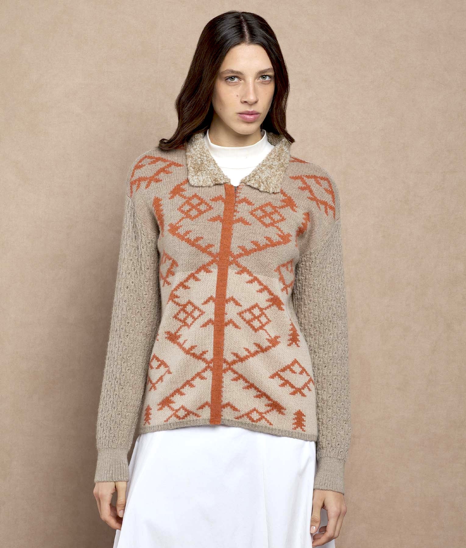 Beyond Lines Zipped Front Cardigan C004