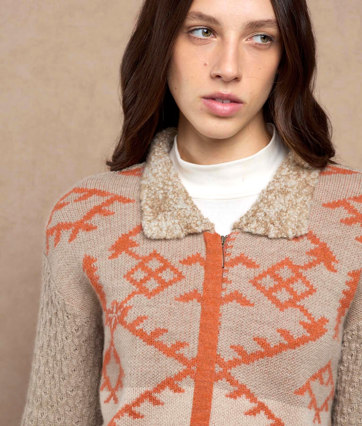 Beyond Lines Zipped Front Cardigan C004