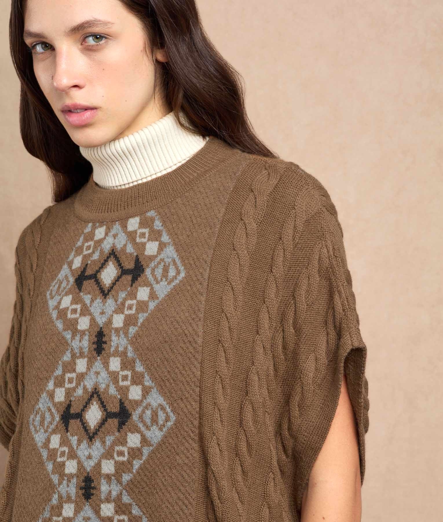 Cables & Structures Poncho With Sleeves C001