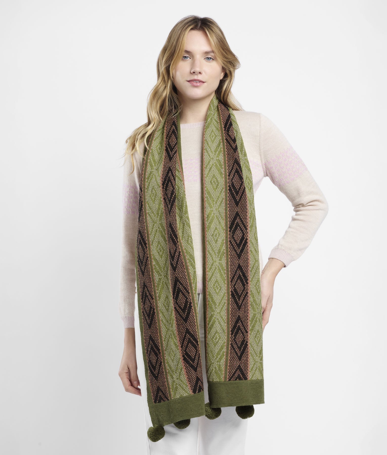 Las Huellas Scarf C004