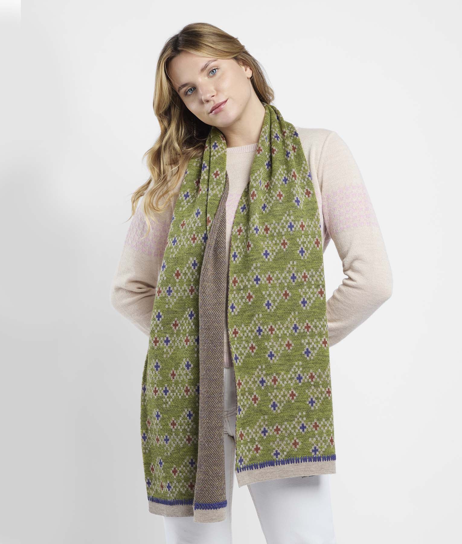 Cross View Jacquard Scarf C003