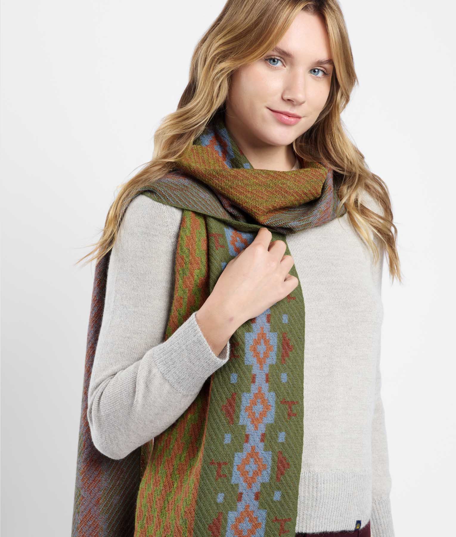 Over The Hills Scarf C002