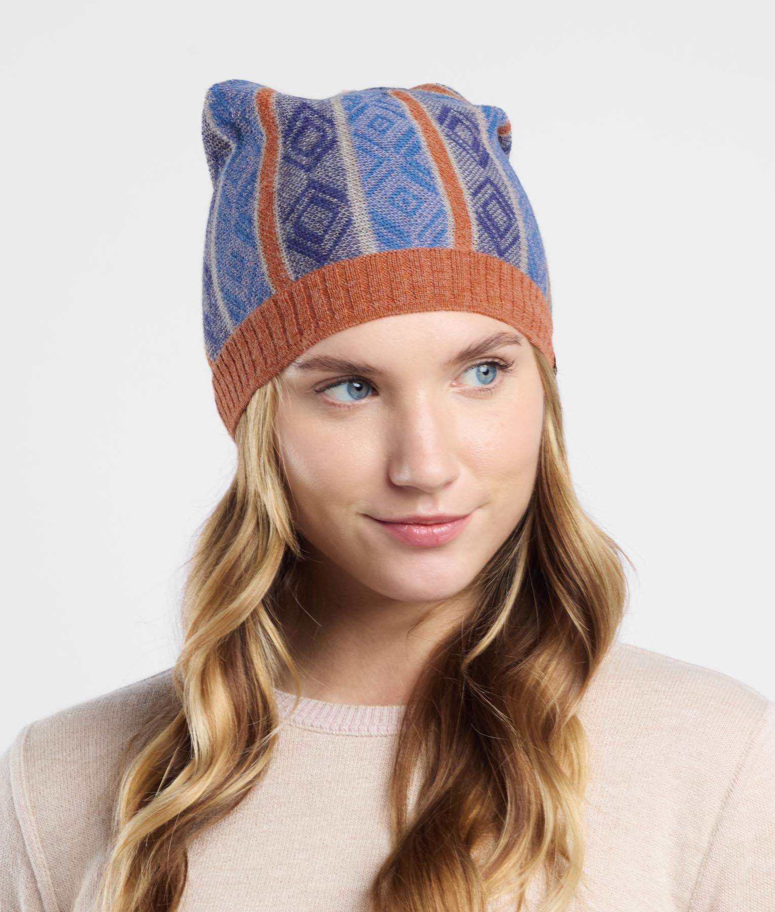 Las Huellas Beanie C002