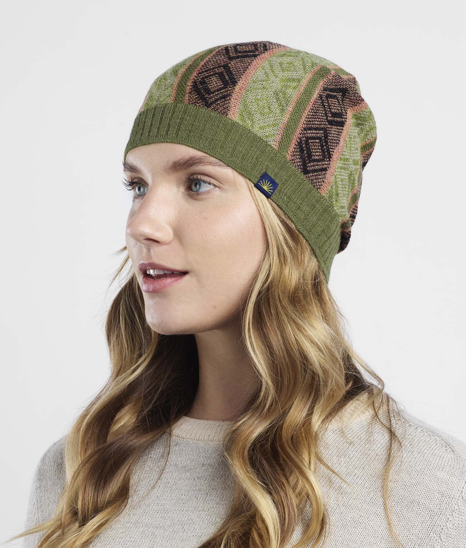 Las Huellas Beanie C004