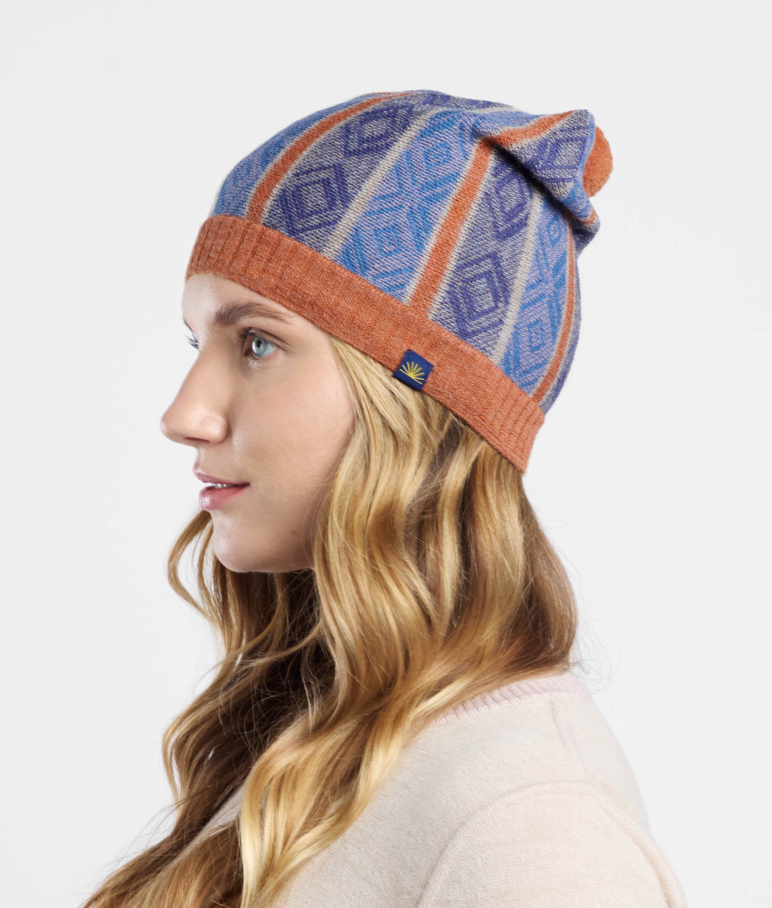 Las Huellas Beanie C002