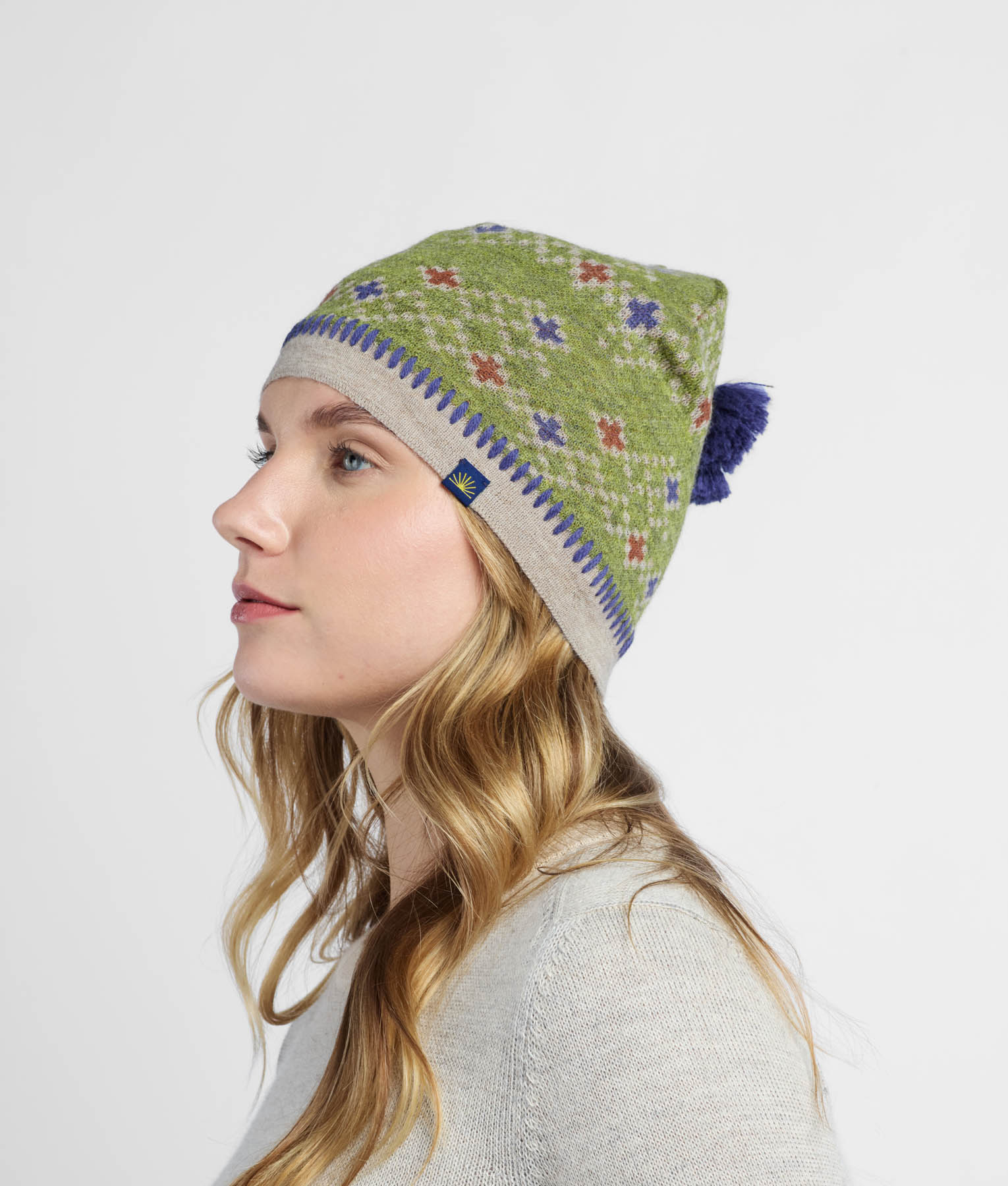Cross View Jacquard Beanie C003