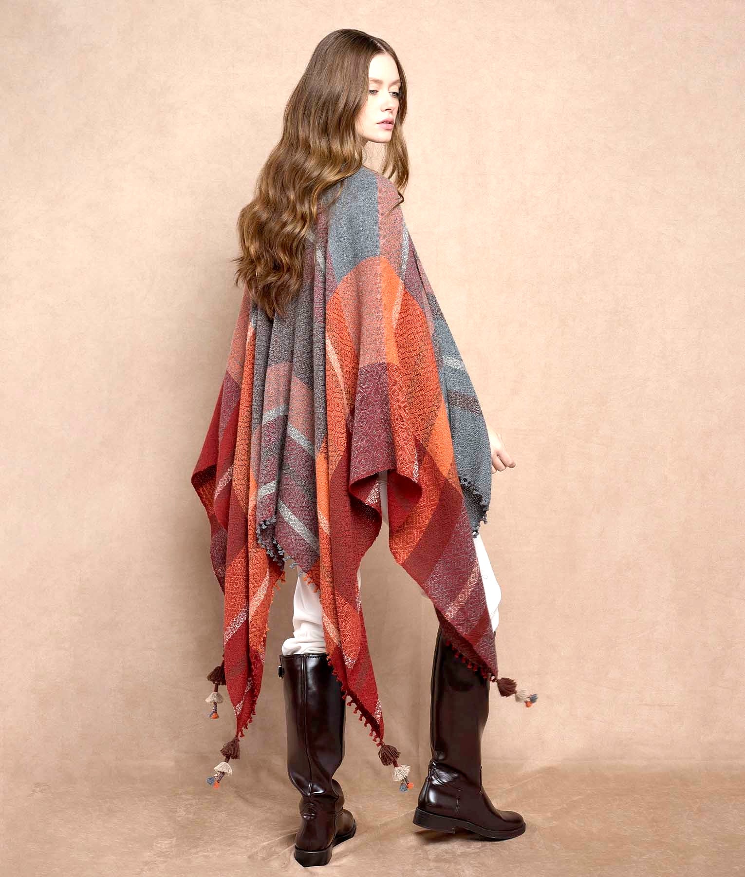Unequal Cape C002