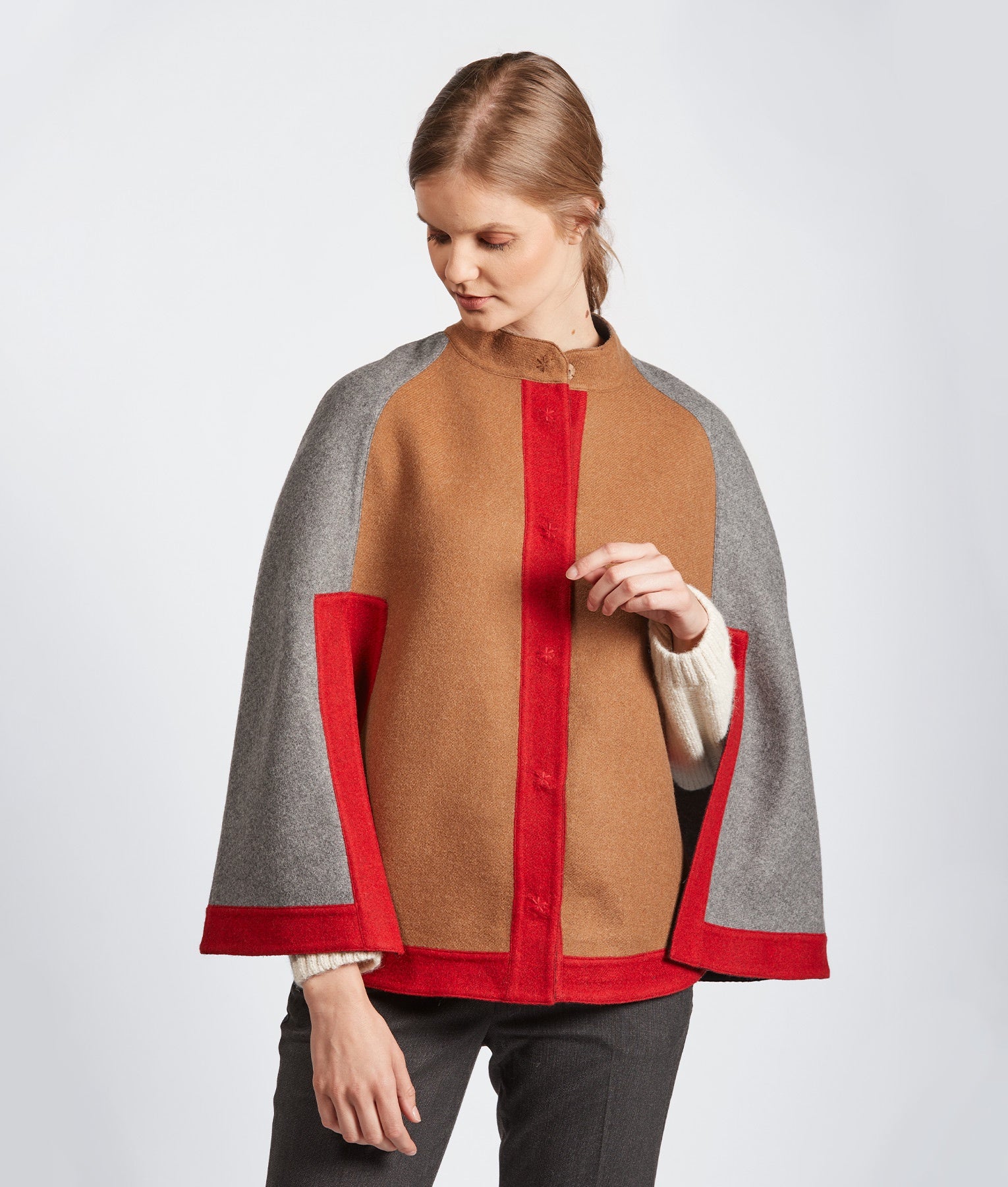 Color Blocked Reversible Cape J15172 C003